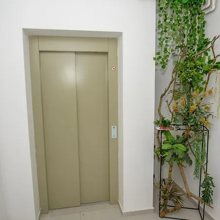 M7 Apartment 아파트 Năvodari